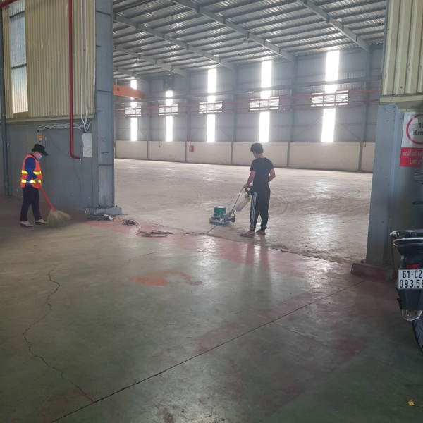 Thi c&ocirc;ng s&agrave;n epoxy dự &aacute;n CTY SX TM S&agrave;i G&ograve;n RIVER VIỆT NAM