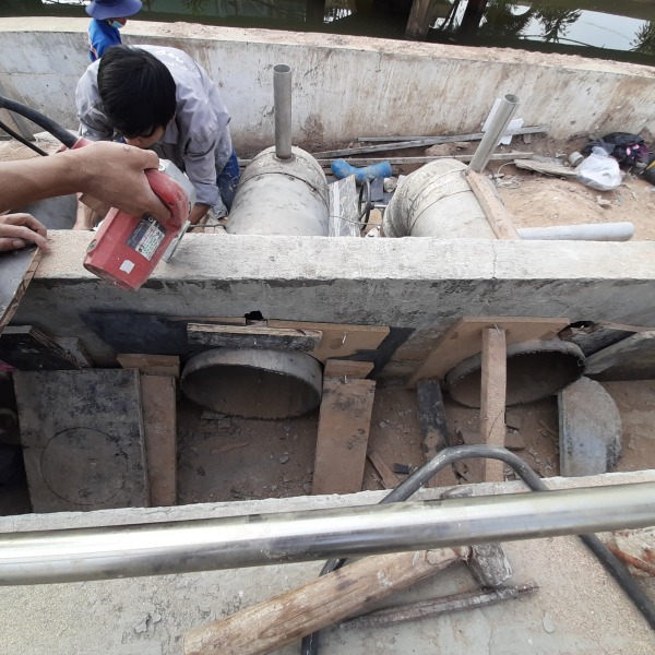 Thi c&ocirc;ng chống thấm dự &aacute;n nh&agrave; m&aacute;y xử l&yacute; nước thải khu c&ocirc;ng nghiệp đồng an 1
