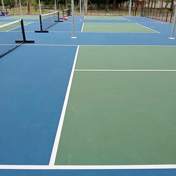 Thi c&ocirc;ng s&acirc;n Pickleball
